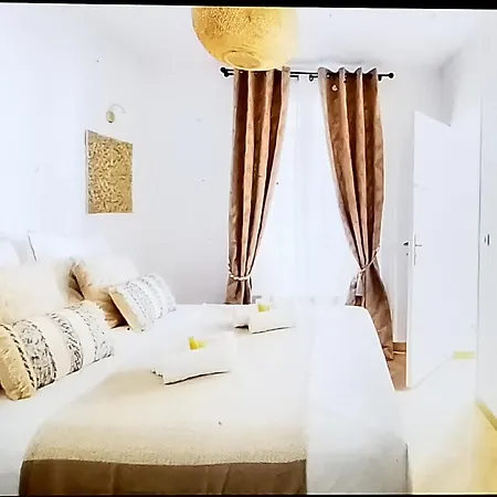 Apartment Heart Of Cozy Anda Luxury Bucharest